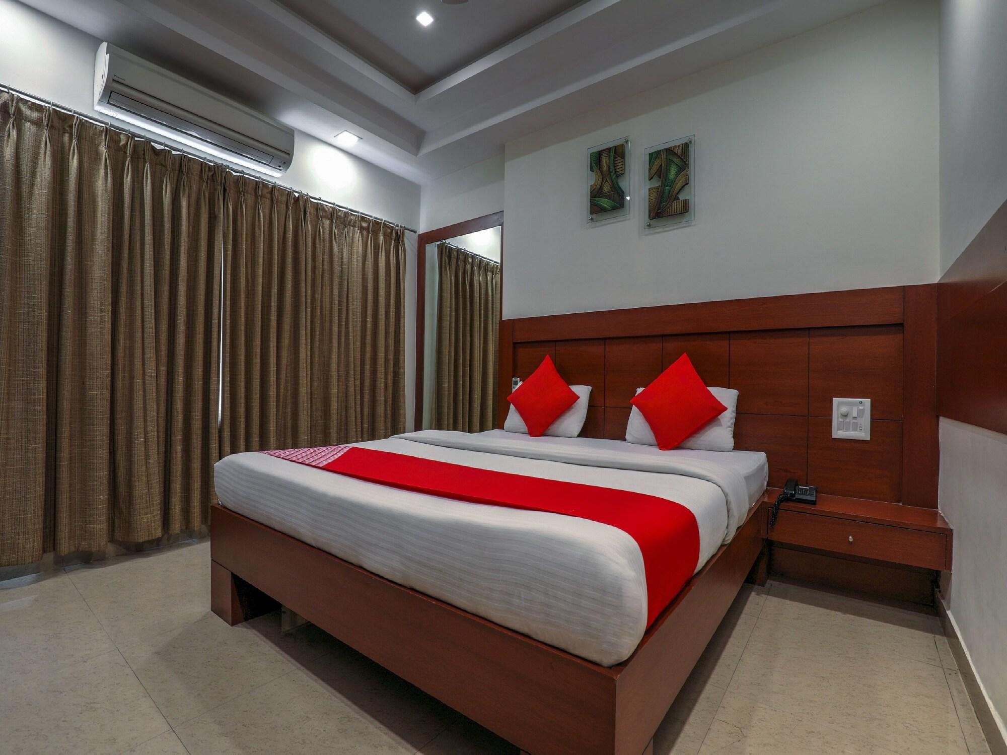 Treebo Trend Hotel Jp Plaza Nampally ハイデラバード エクステリア 写真