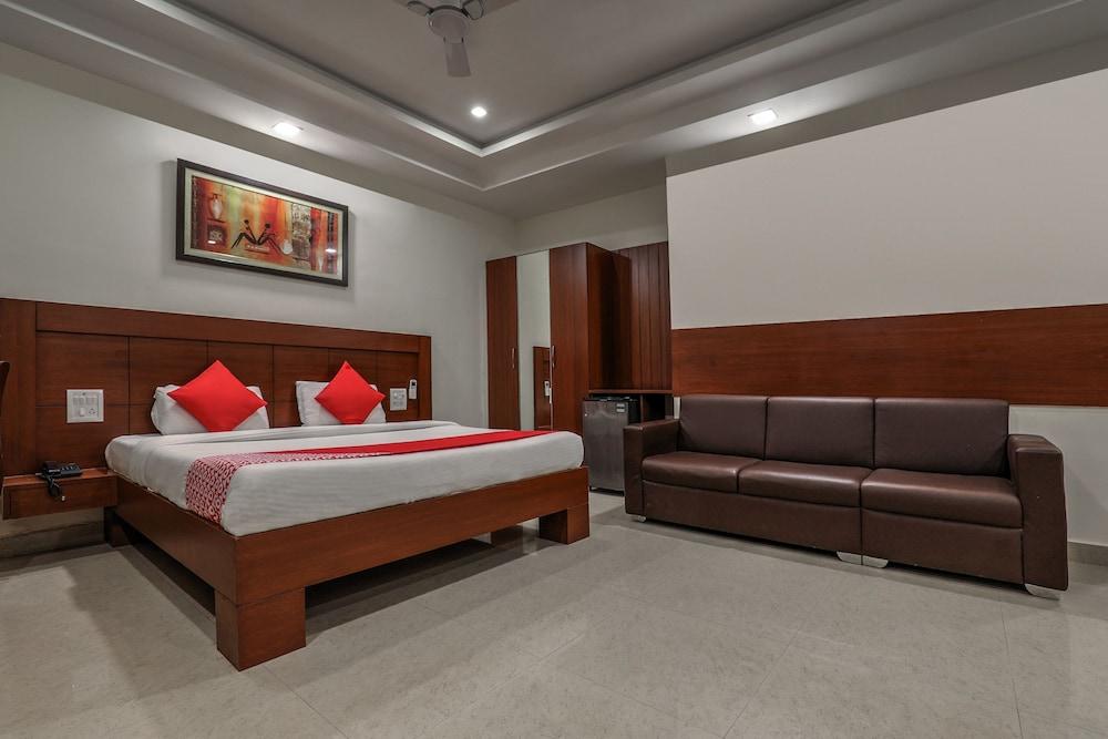 Treebo Trend Hotel Jp Plaza Nampally ハイデラバード エクステリア 写真